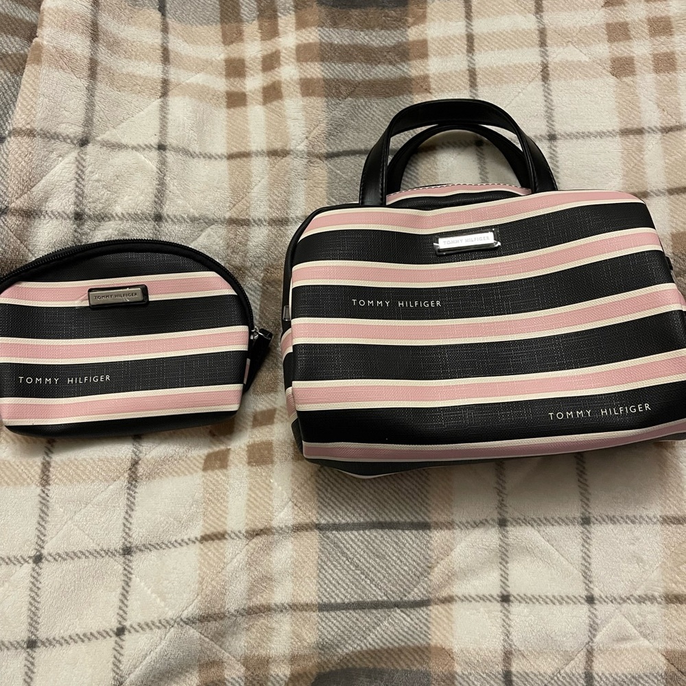 Super Cute Tommy Hilfiger Bags.